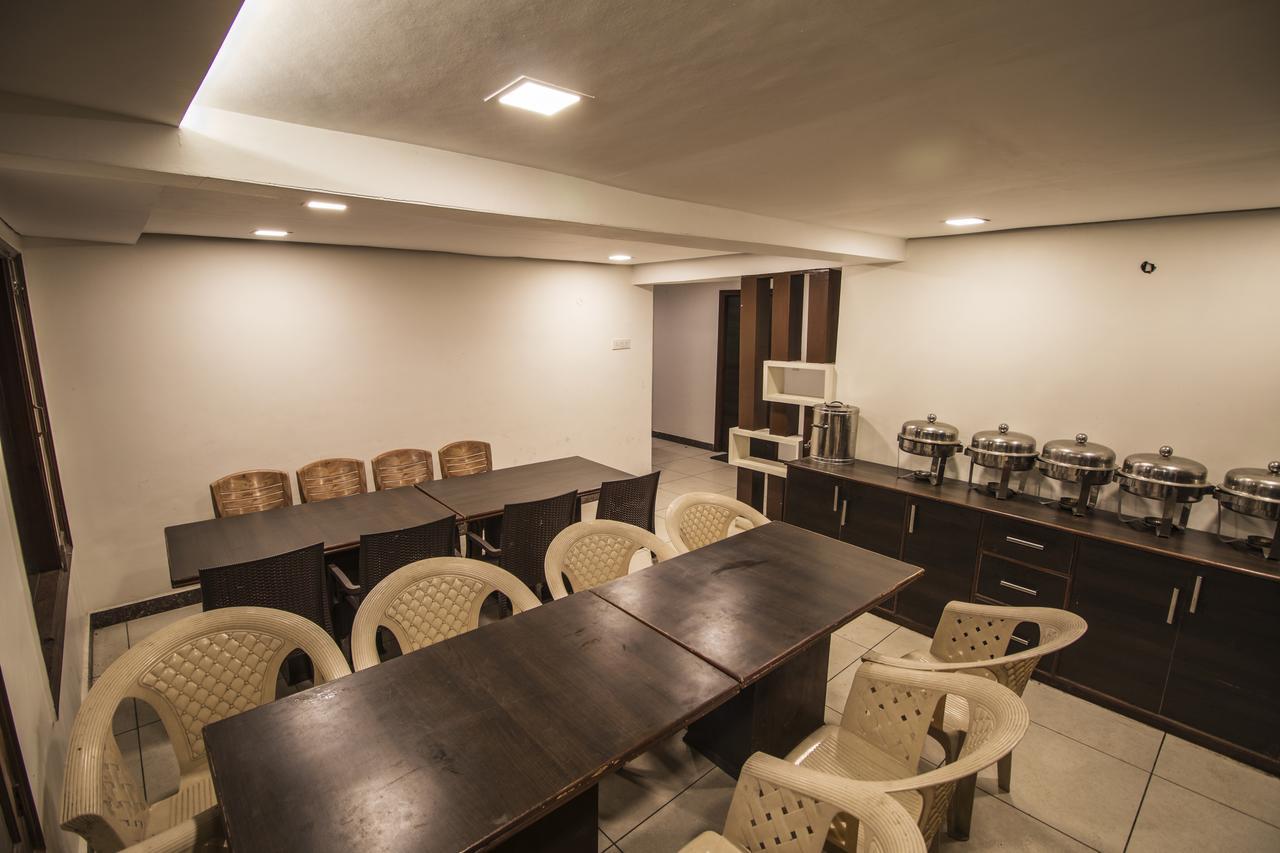 Holiday Plaza Hotel Dalhousie Kültér fotó